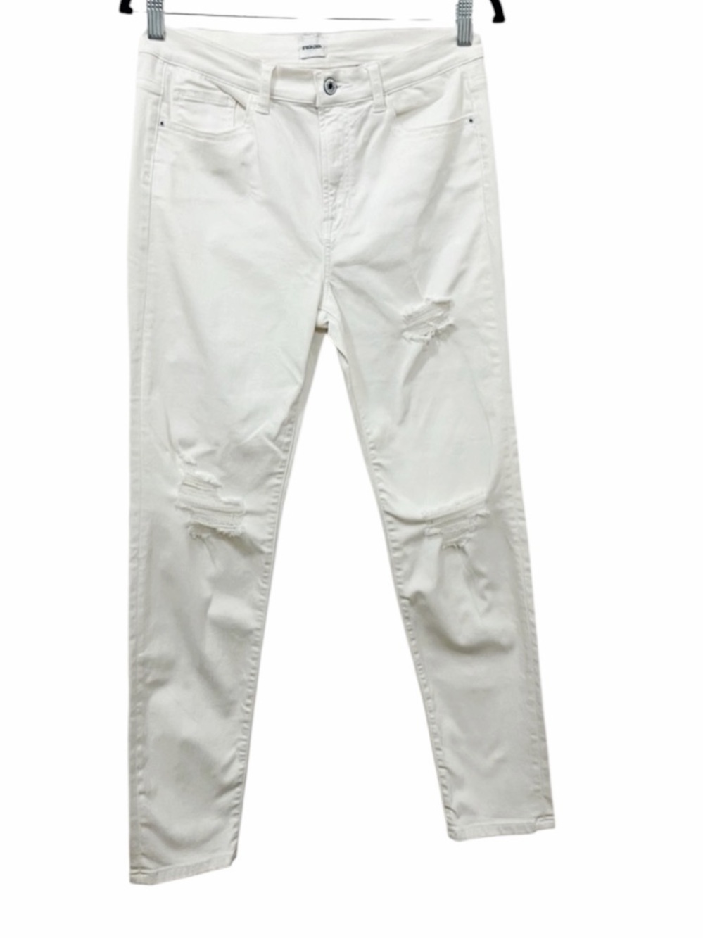 New Sneak Peak Mid Rise White Ripped Jeans Size 9/W29